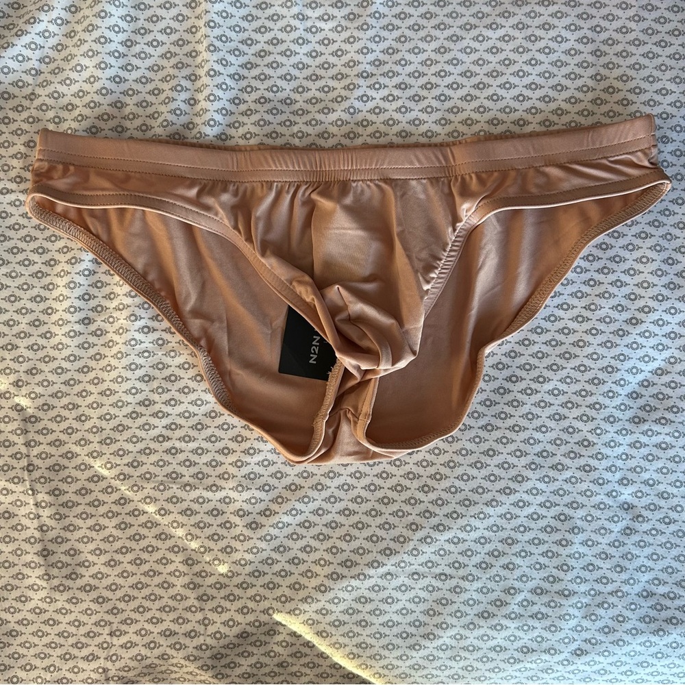 N2N Bodywear Nude Tan Brushed Poly Stretch Pouch Briefs Size Large NWT